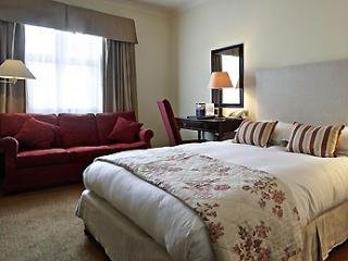 General view
General view
di Mercure Farnham Bush Hotel