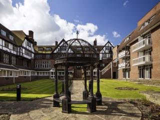 General view
General view
di Mercure Leeds Parkway Hotel