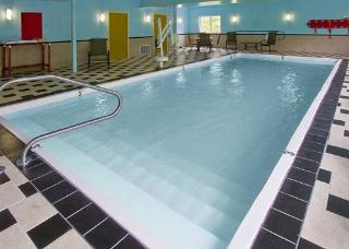 Pool
 di Clarion Inn & Suites Atlantic City North