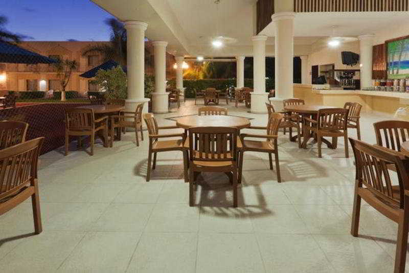 This photo about Holiday Inn Express Cancun shared on HyHotel.com