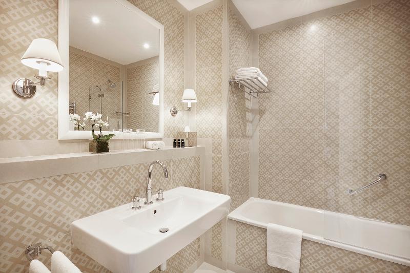 cheap resort hotels  to Spend holiday with family