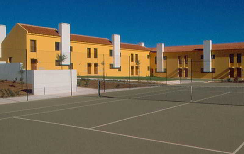 This photo about Aldeamento de Peixinhos shared on HyHotel.com