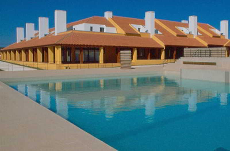 This photo about Aldeamento de Peixinhos shared on HyHotel.com