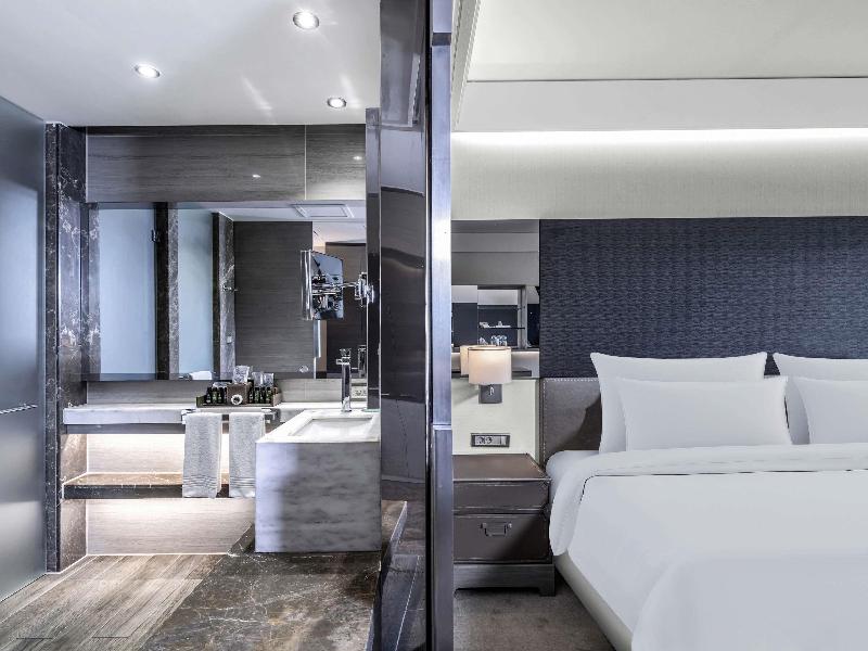 cheap resort hotels  to Spend holiday with family