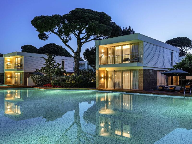 cheap resort hotels  to Spend holiday with family