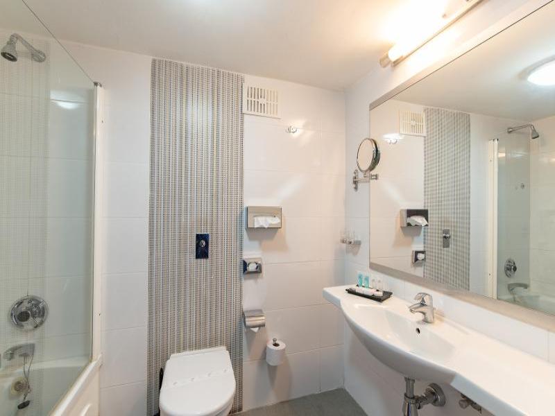 cheap resort hotels  to Spend holiday with family