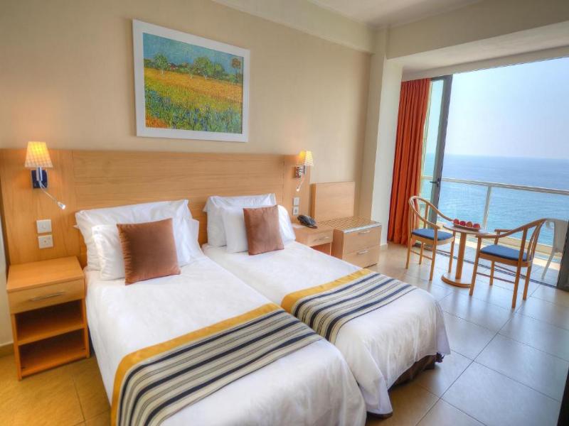 cheap resort hotels  to Spend holiday with family