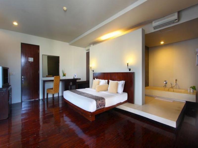 This photo about The Oasis Beach Benoa shared on HyHotel.com