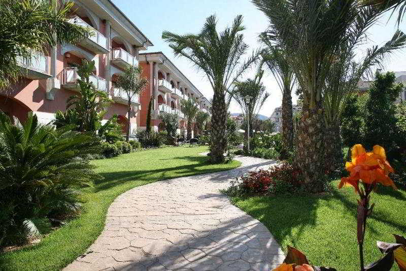 This photo about Estrella Coral de Mar Resort Wellness & Spa shared on HyHotel.com