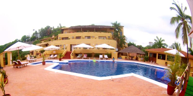 This photo about Plaza Tucanes Manzanillo shared on HyHotel.com