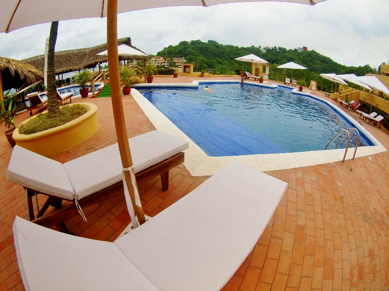 This photo about Plaza Tucanes Manzanillo shared on HyHotel.com