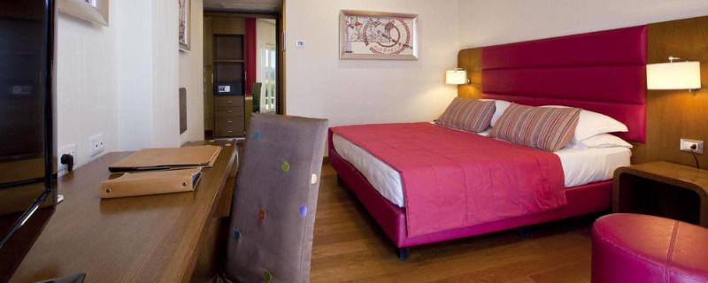 This photo about Plaza Varese shared on HyHotel.com