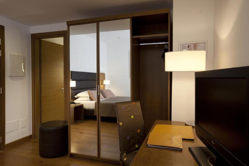 This photo about Plaza Varese shared on HyHotel.com