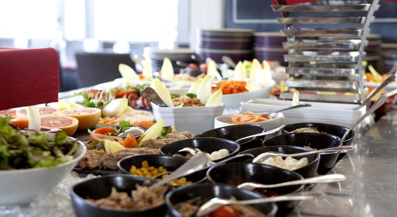 This photo about The Originals City Hotel Amarys, Biarritz Aeroport shared on HyHotel.com