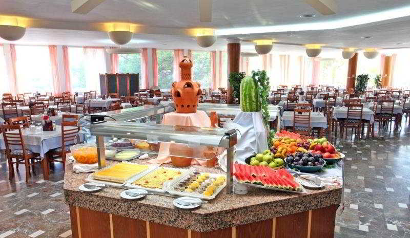 This photo about Sirenis Seaview Country Club shared on HyHotel.com