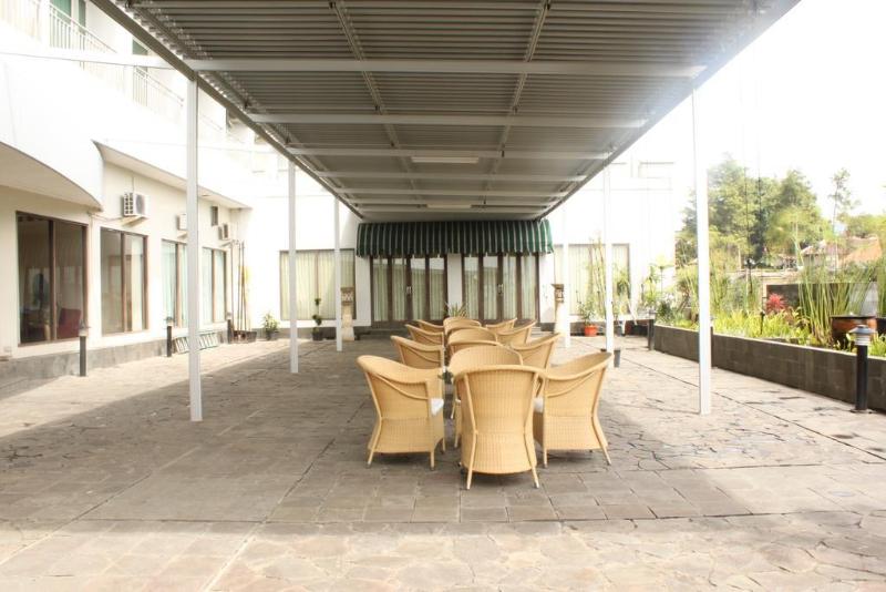 This photo about Galeri Ciumbuleuit Apartment shared on HyHotel.com