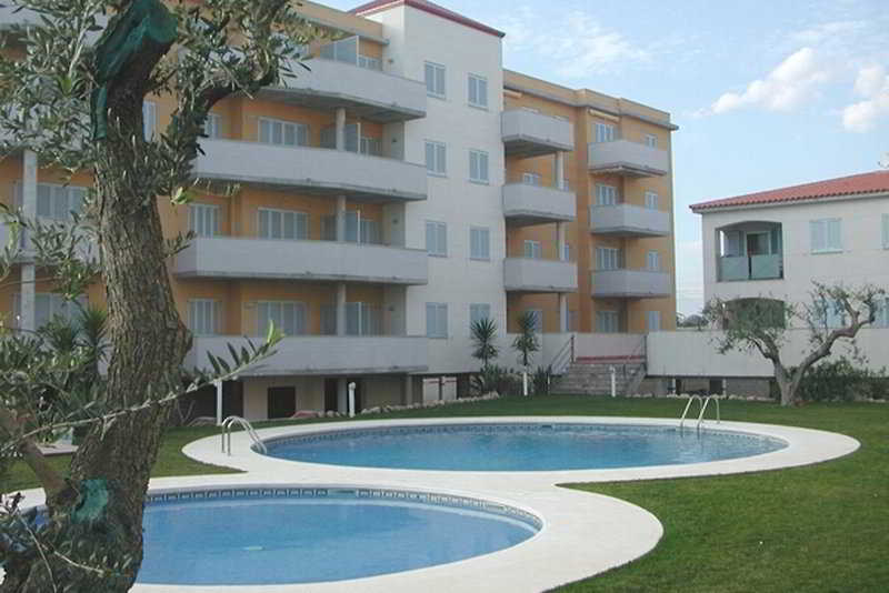 This photo about Apartamentos Urbanizacion del Sol shared on HyHotel.com