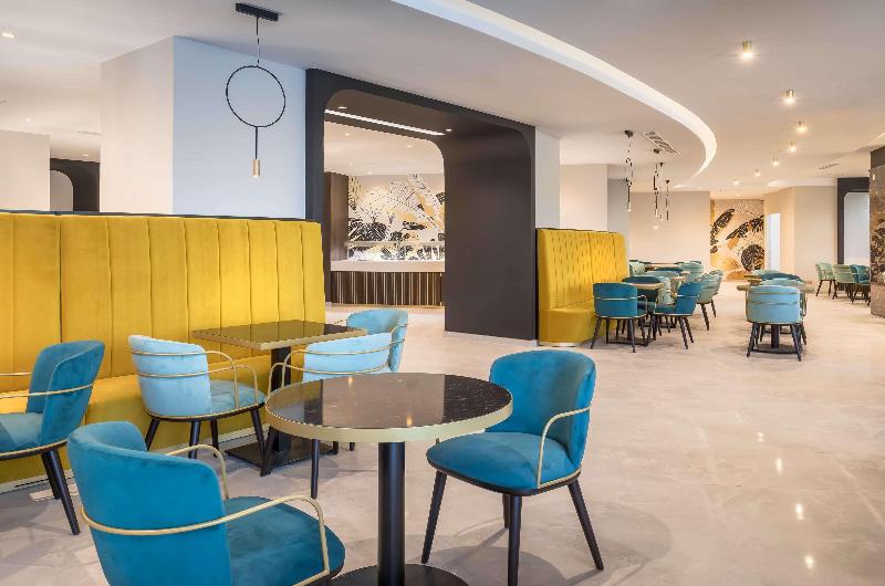 cheap resort hotels  to Spend holiday with family