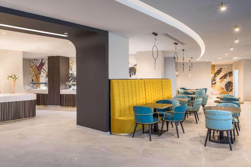 cheap resort hotels  to Spend holiday with family