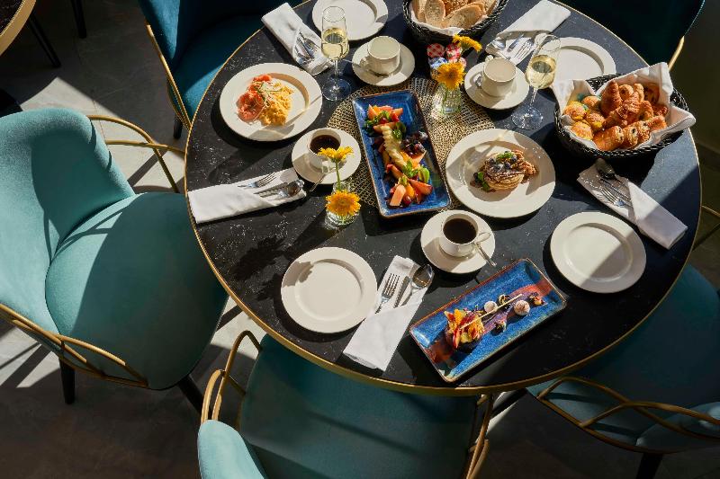 cheap resort hotels  to Spend holiday with family