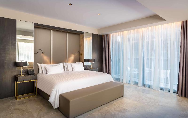 cheap resort hotels  to Spend holiday with family