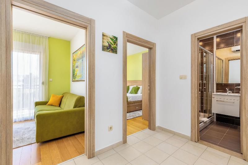 cheap resort hotels  to Spend holiday with family