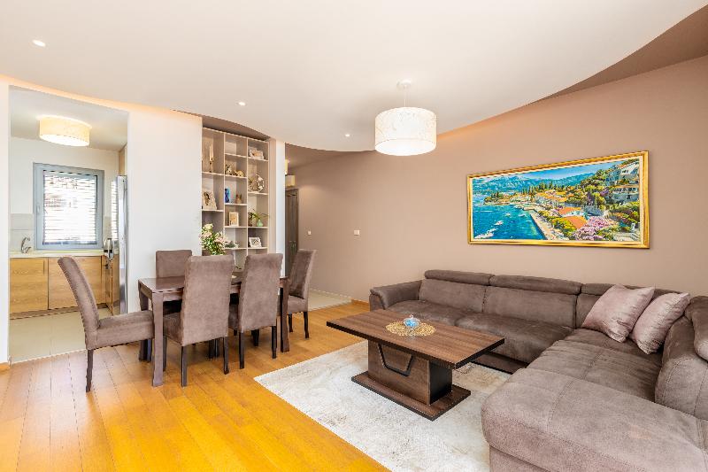 cheap resort hotels  to Spend holiday with family