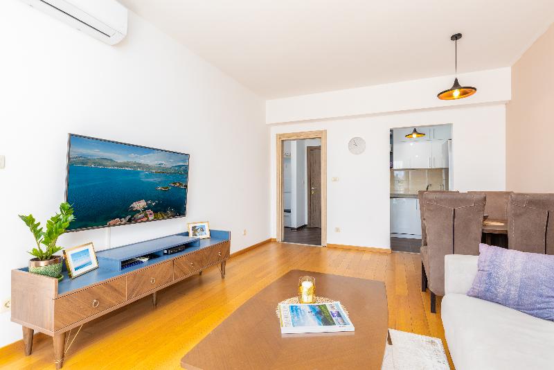 cheap resort hotels  to Spend holiday with family