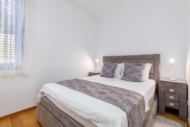 cheap resort hotels  to Spend holiday with family