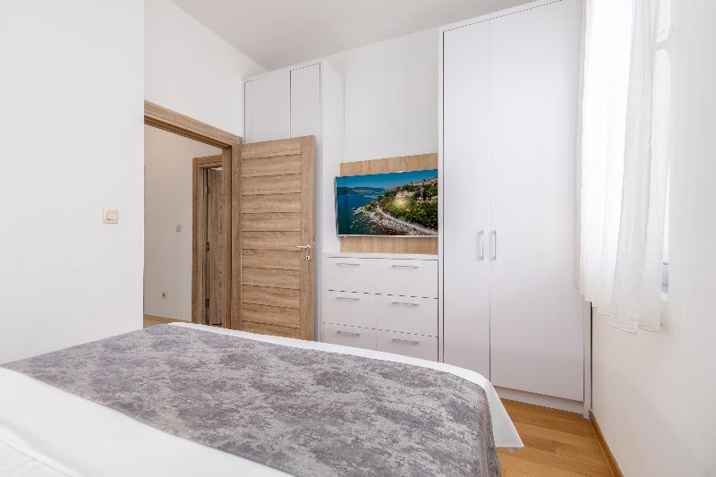 cheap resort hotels  to Spend holiday with family