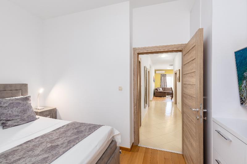 cheap resort hotels  to Spend holiday with family