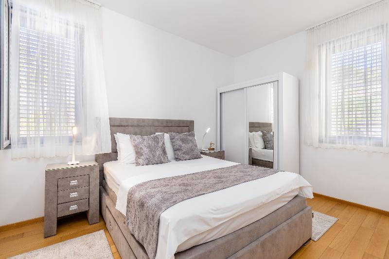 cheap resort hotels  to Spend holiday with family