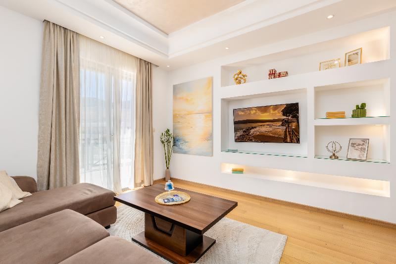 cheap resort hotels  to Spend holiday with family