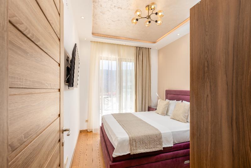 cheap resort hotels  to Spend holiday with family