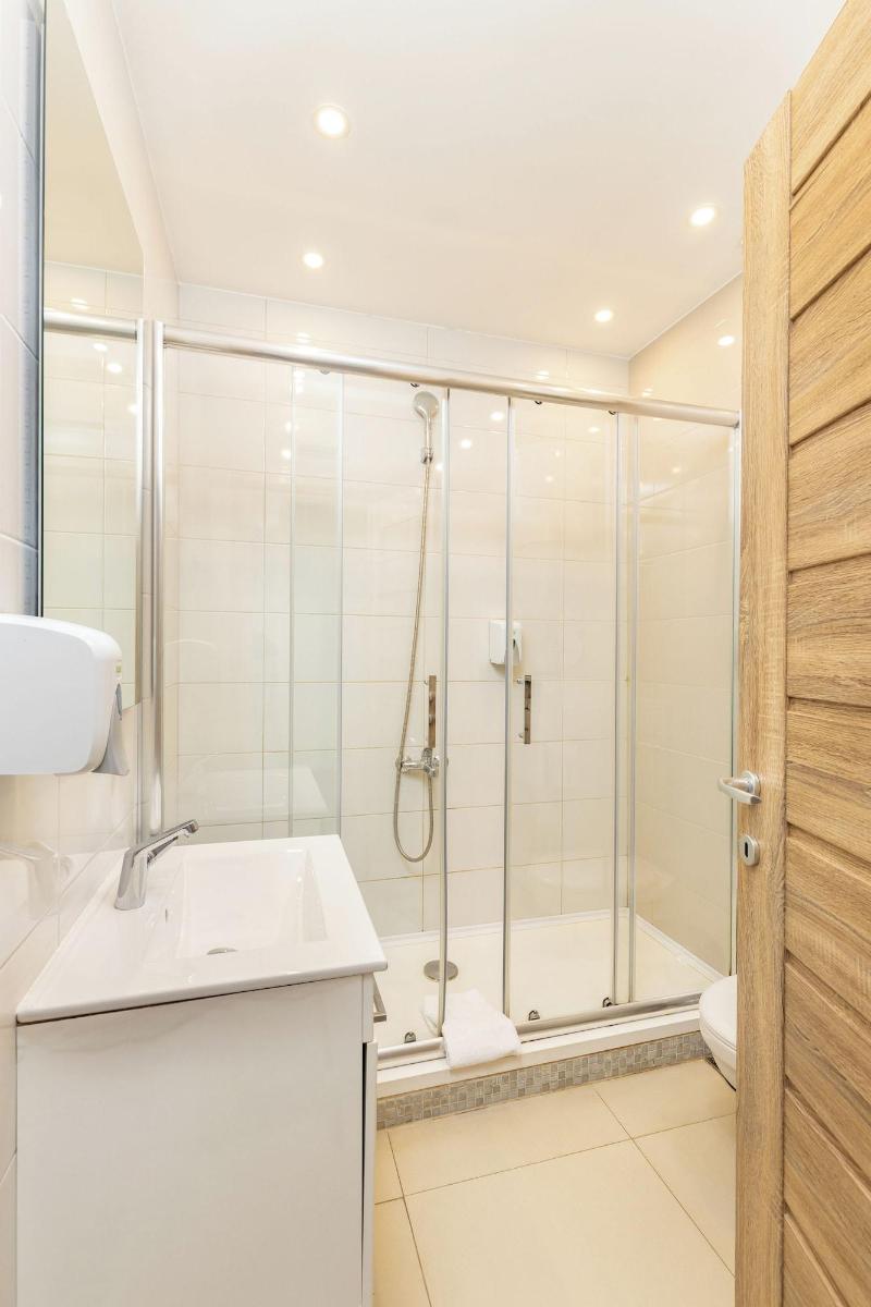 cheap resort hotels  to Spend holiday with family