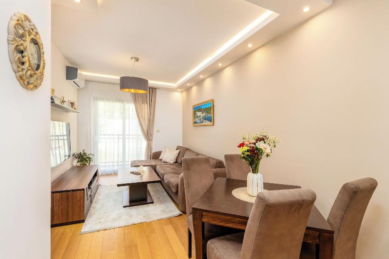 cheap resort hotels  to Spend holiday with family