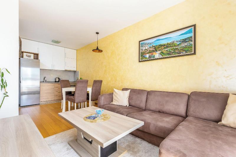 cheap resort hotels  to Spend holiday with family