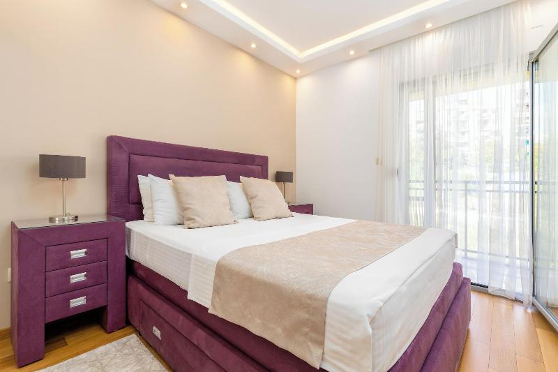 cheap resort hotels  to Spend holiday with family