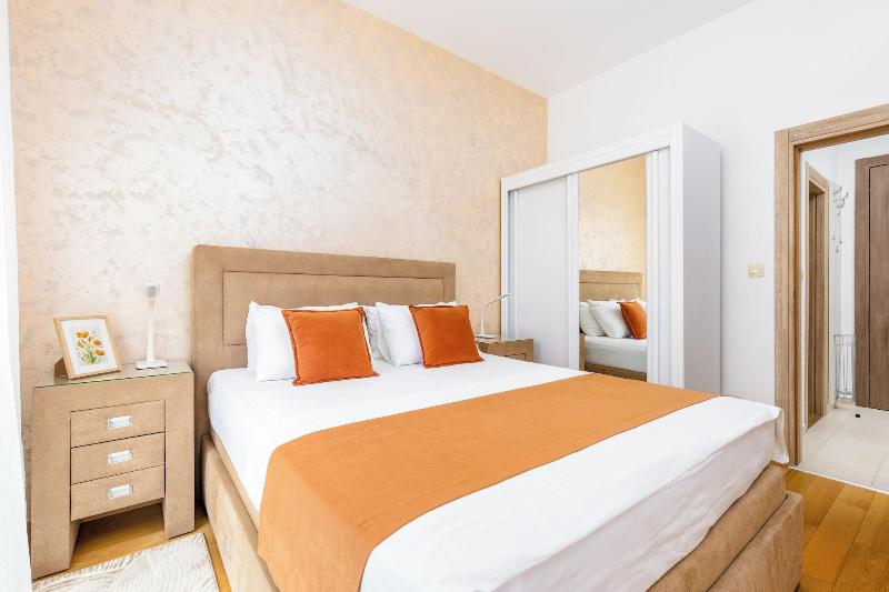 cheap resort hotels  to Spend holiday with family