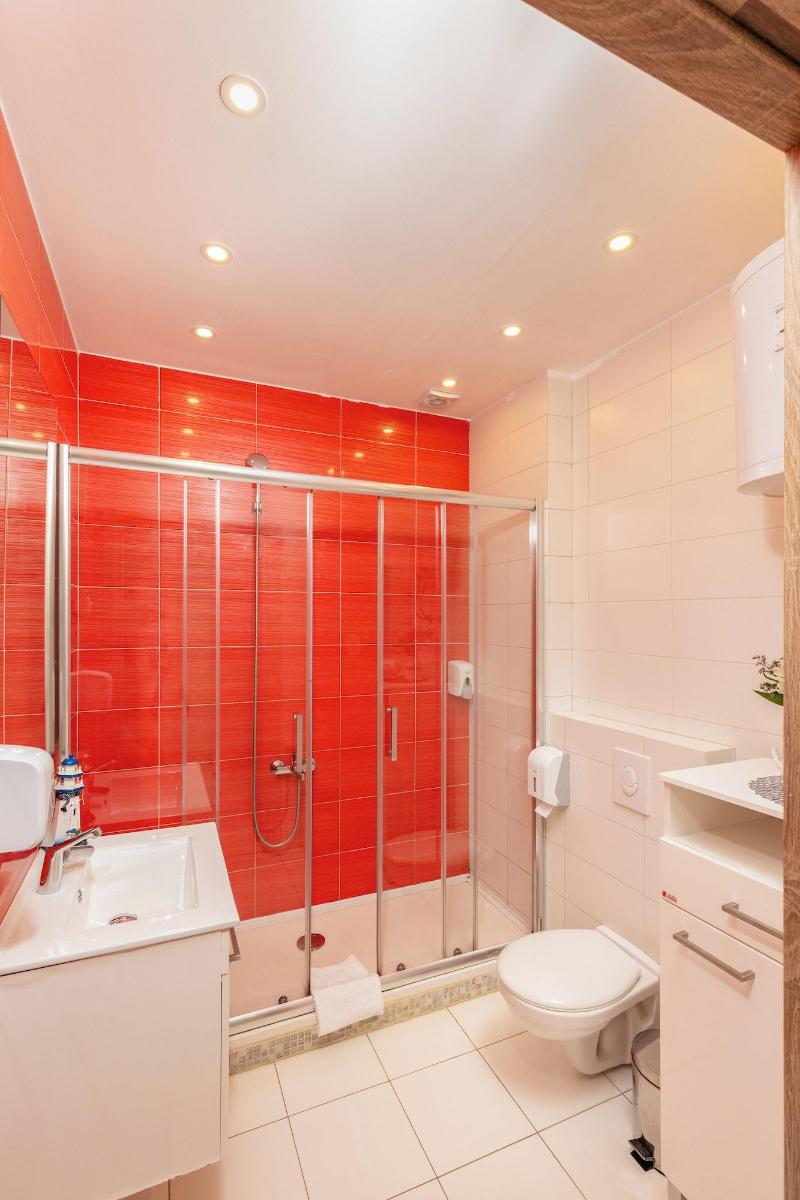 cheap resort hotels  to Spend holiday with family