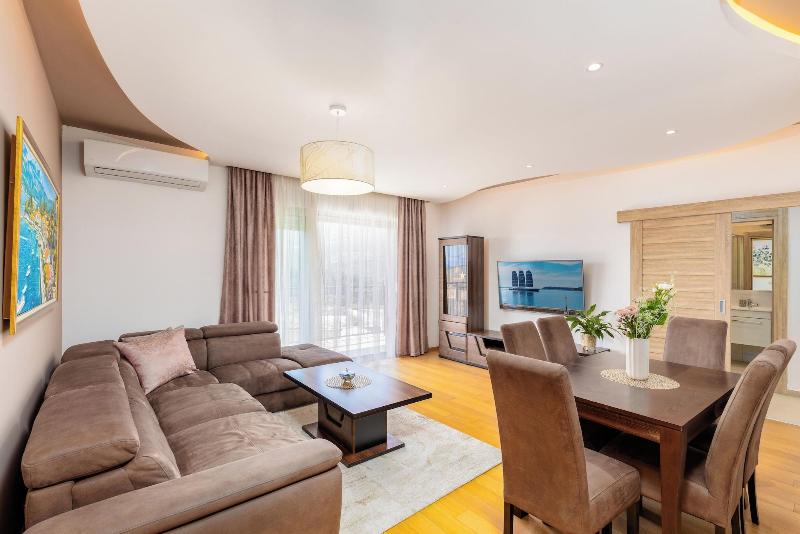 cheap resort hotels  to Spend holiday with family