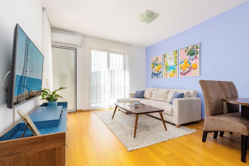 cheap resort hotels  to Spend holiday with family