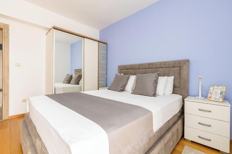 cheap resort hotels  to Spend holiday with family