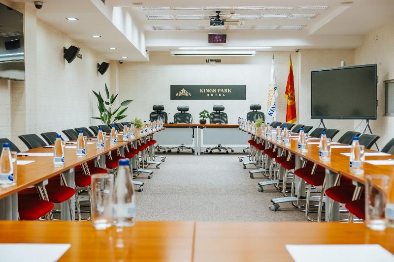 cheap resort hotels  to Spend holiday with family