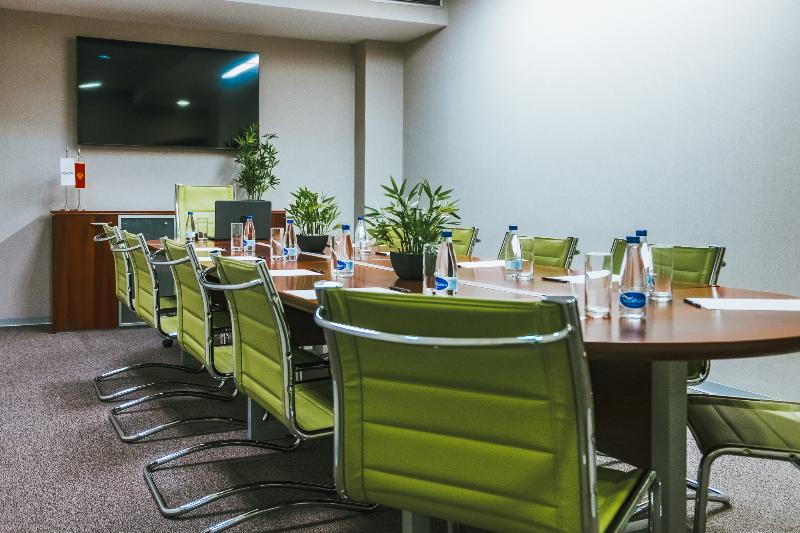 cheap resort hotels  to Spend holiday with family