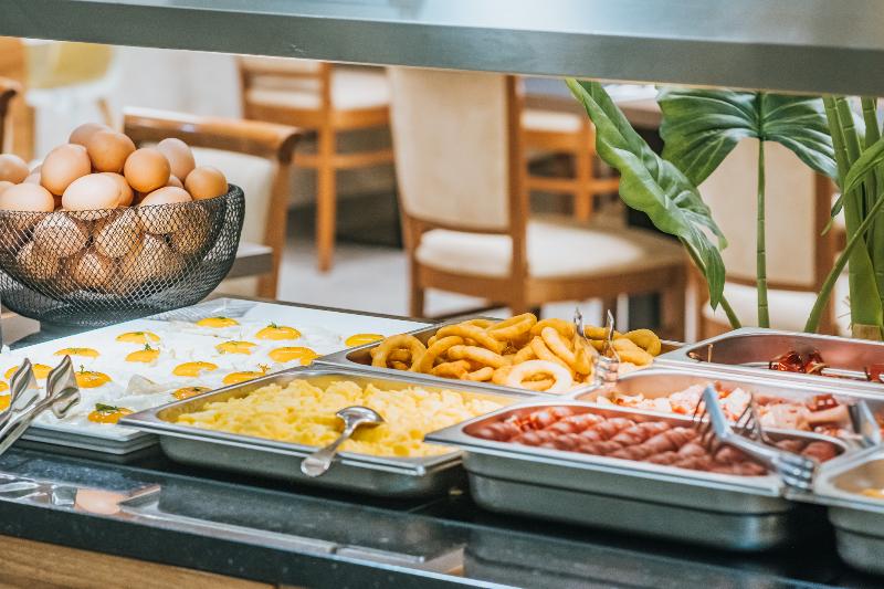 cheap resort hotels  to Spend holiday with family