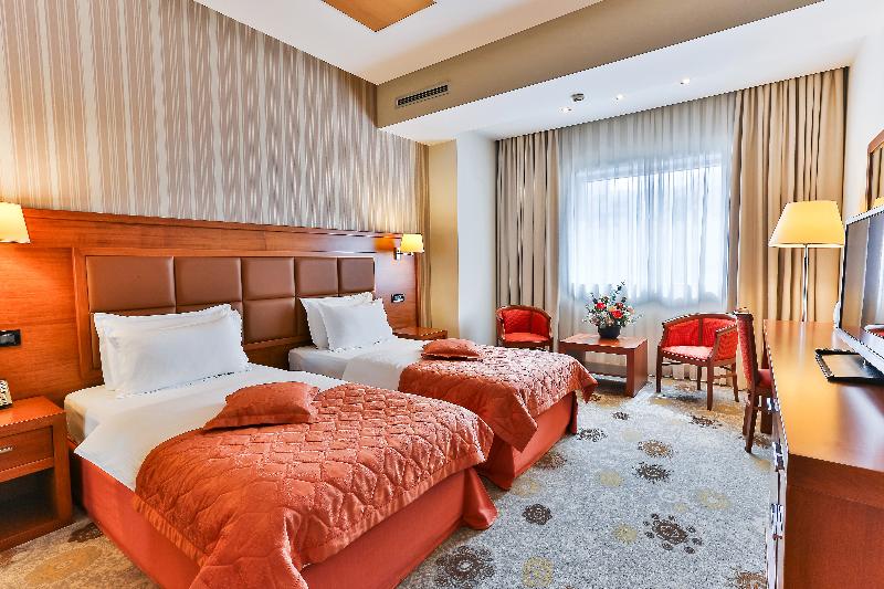 cheap resort hotels  to Spend holiday with family