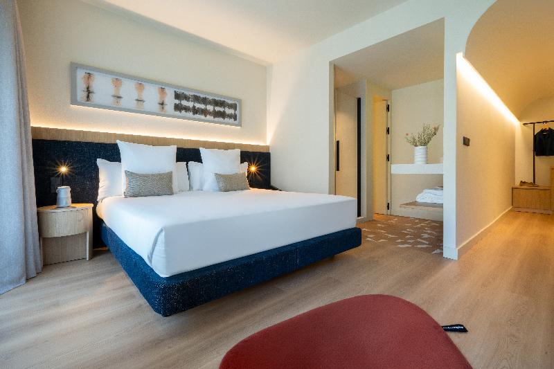 Room DUS.SU