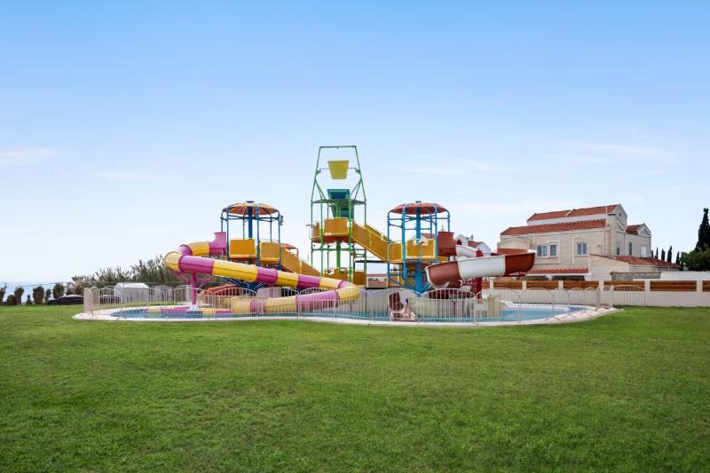 cheap resort hotels  to Spend holiday with family