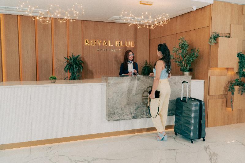 cheap resort hotels  to Spend holiday with family